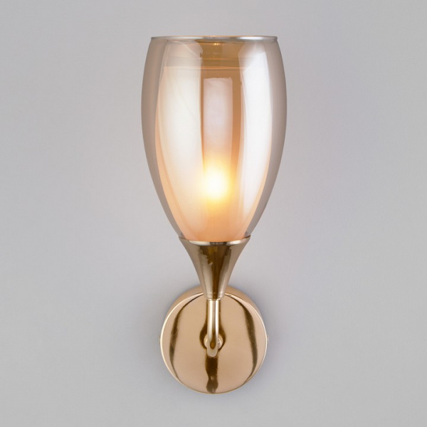 Настенный светильник со стеклянным плафоном 50285/1 золото Eurosvet Cosmic