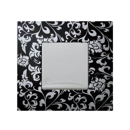 Simon 27 Мех Серая Розетка с заземлен. 2P+E,с откидной крышкой, с защитн.шторками, винт.зажим, 16А 250В