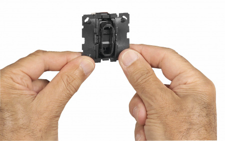 Legrand Celiane Мех Переключатель 1-полюсный, на 2 направления, 10 AX, 230 В