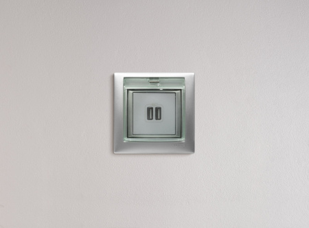 Legrand Valena Алюминий Розетка 2-ая USB