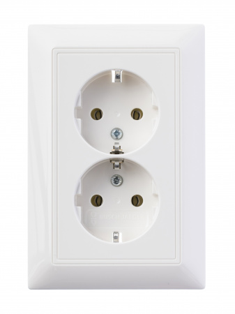 ABB BJB Basic 55 Бел Розетка 2-ая с/з моноблок