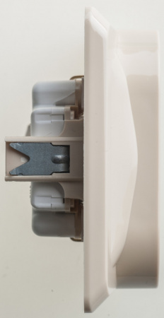 SE Этюд Крем Розетка 2-ая с/з с защитными шторками