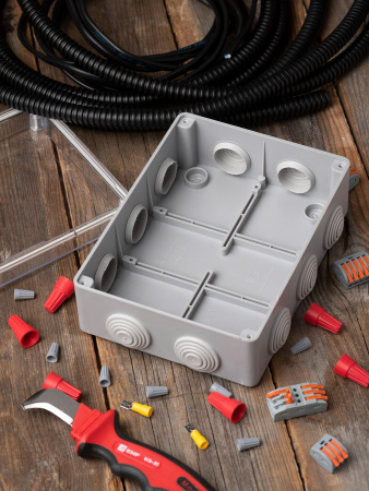 EKF PROxima Коробка распаячная КМР-050-042пк пылевлагозащищенная, 10 мембранных вводов, уплотнительный шнур, прозрачная крышка (190х140х70)