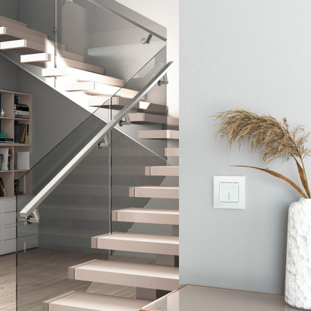 Выключатель одноклавишный проходной с подсветкой (Hammer белый) W1212101