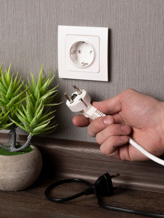 EKF PROxima Стокгольм Розетка 1-ая с/з 16А белая со шторками