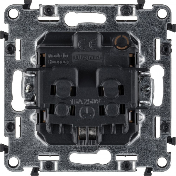 Legrand Valena LIFE DIY Бел Розетка 1-ая с/з, винт.зажим