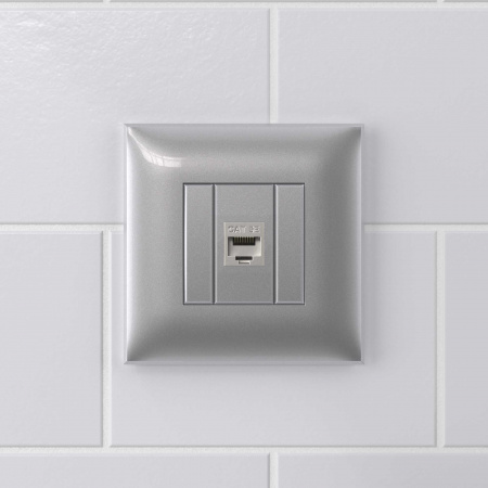 DKC Avanti Компьютерная розетка RJ-45 без шторки в стену, кат.5e одинарная экранированная, Закаленная сталь