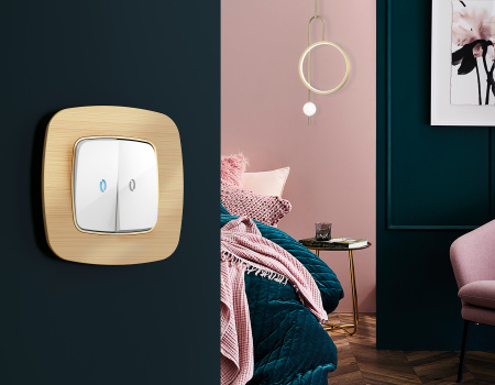 Лицевая панель OMEGA (Белый глянец) для 2-клавишных выключателей с подсветкой QUANT OP1040