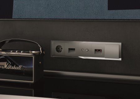 Рамка стеклянная VOLTUM S70 на 5 постов, (титан, стекло) Рамка стеклянная VOLTUM S70 на 5 постов, (титан, стекло)