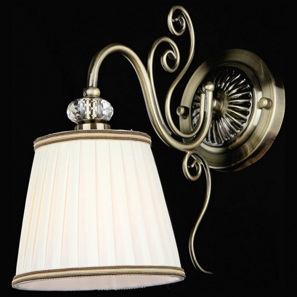 Настенный светильник (бра) ARM420-01-R Maytoni Vintage