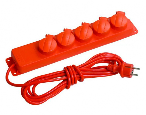 IEK Удлинитель У05В 5 места с защитными крышками IP44 2Р+PE/5метров 3х1мм2 16А/250В