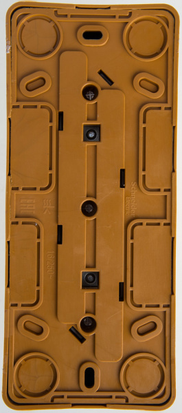 SE Этюд наруж Бук Розетка 3-ая с/з со шторками 16А 250B