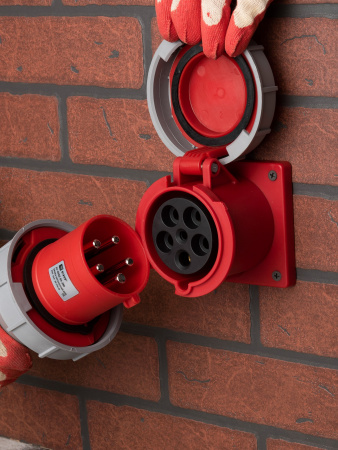 EKF PROxima Розетка стационарная внутренняя 3352 3Р+РЕ+N 63А 380В IP67