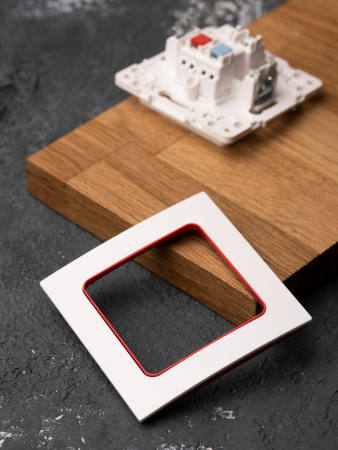 EKF PROxima Стокгольм Белый Линия красная Рамка 1-ая