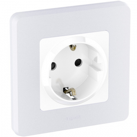 Legrand INSPIRIA Белый Розетка 2К+З со шторками - немецкий стандарт - 16 А - 250 В