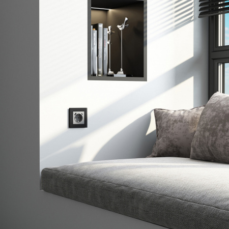 Рамка из стекла на 1 пост Senso черный soft-touch W0013108