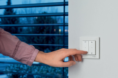 SE Merten SM M-Plan Бел глянец Рамка 1-ая