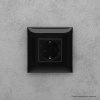 DKC Avanti Черный квадрат Розетка 2P+E со шторками