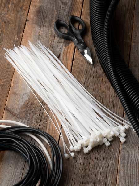 EKF Basic Хомут нейлоновый (4,8х380) (100шт.)