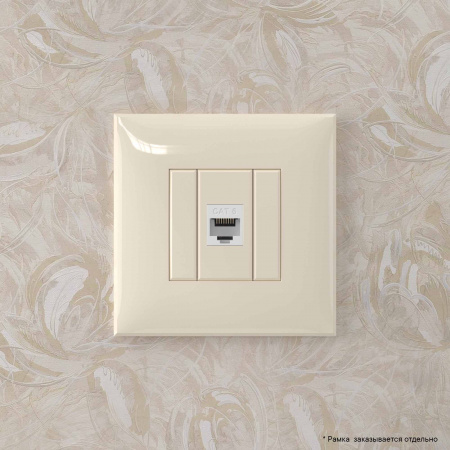 DKC Avanti Компьютерная розетка RJ-45 без шторки в стену, кат.6 одинарная, Ванильная дымка