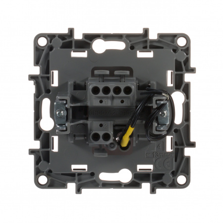 Legrand Etika Бел Переключатель с подсветкой, 10А, авт. клем