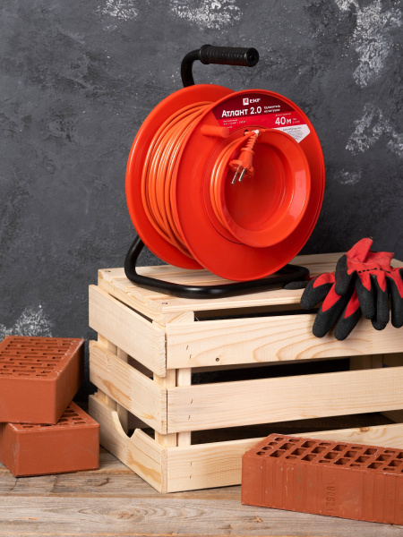 EKF PROxima Удлинитель на катушке "Атлант 2.0" 1 гнездо 40м без заземления  ПВС 2*0,75 6А/1,3кВт