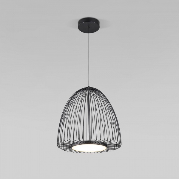 Подвесной светодиодный светильник 40010/1 LED черный Eurosvet Comodita