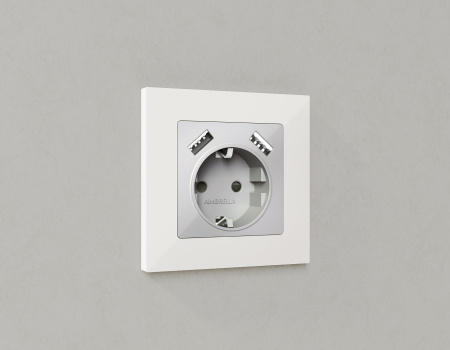 Лицевая панель ALFA (Серебро глянец) для электрической розетки с заземлением со шторками 2USB A+A QUANT AP4090