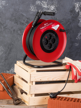 EKF PROxima Удлинитель на катушке "Гефест 2.0" 4 гнезда 30м с заземлением и предохранителем КГ 3*2,5 16А/3,5кВт