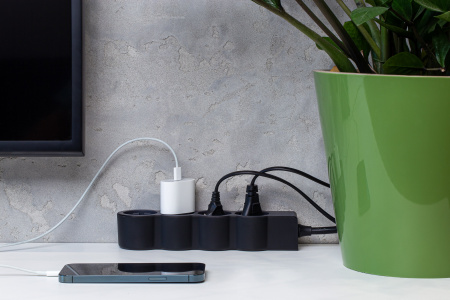 Legrand Revolution Стандарт Черный Удлинитель 4x2К+З, кабель 1,5м