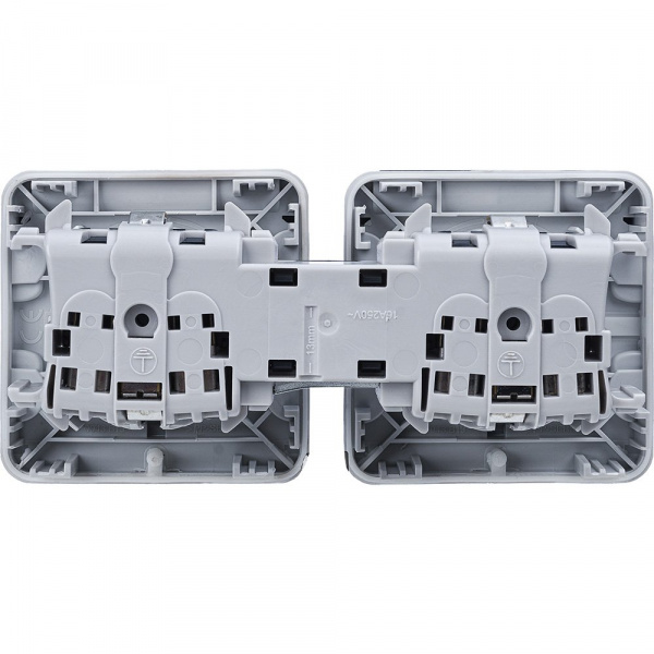 Legrand Plexo Розетка с/з нем.стандарт, 2п. гориз.