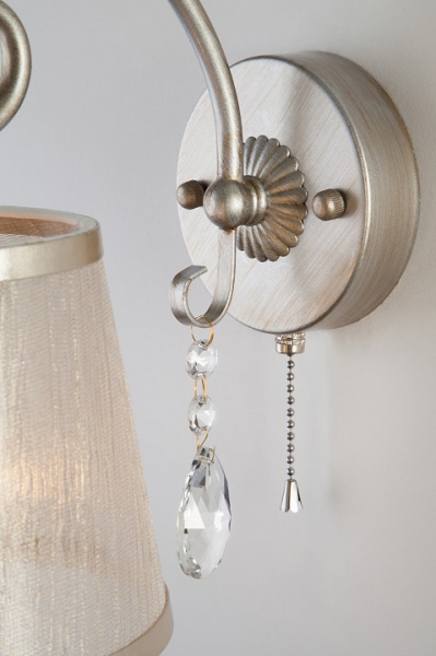 Бра с абажуром 60065/1 серебро Eurosvet Liona