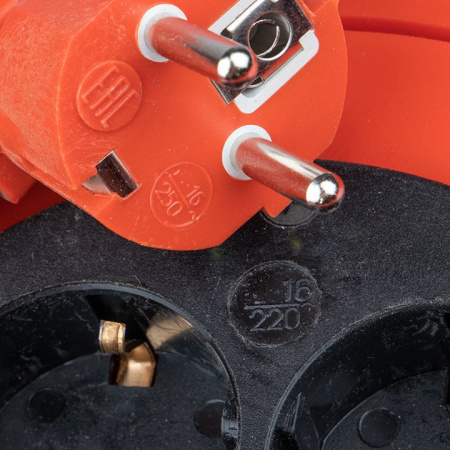 EKF PROxima Удлинитель на катушке "Атлант 2.0" 4 гнезда 50м с заземлением ПВС 3*1,0 10А/2,2кВт