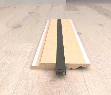 Монтажная планка ПВХ, 2400 мм, для плинтуса МДФ