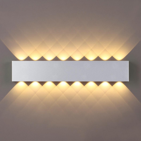 Настенный светодиодный светильник Odeon Light Hightech Magnum 4217/16WL