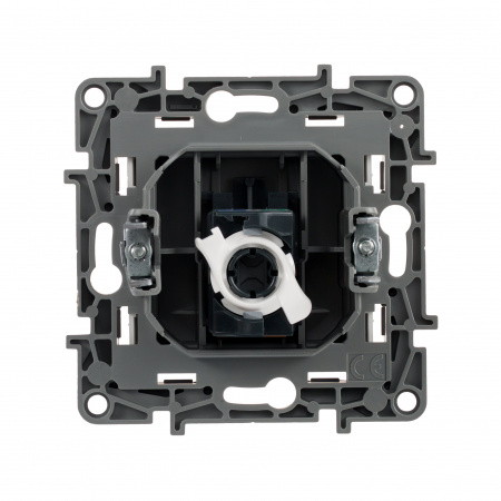 Legrand Etika Белый Розетка комп (RJ45) одинарная 5 категория  UTP