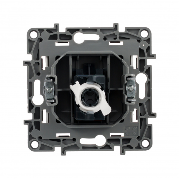 Legrand Etika Белый Розетка комп (RJ45) одинарная 5 категория  UTP