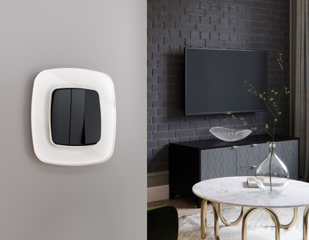 Лицевая панель OMEGA (Черный матовый) для 3-клавишных выключателей QUANT OP8050