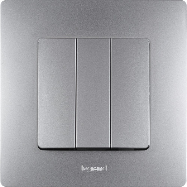 Legrand Etika Алюминий Выключатель 3-клавишный, 10А, Автоматические клеммы