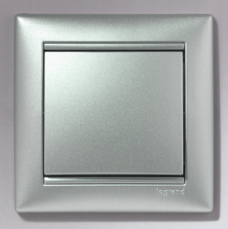 Legrand Valena Алюминий Выключатель 1-клавишный