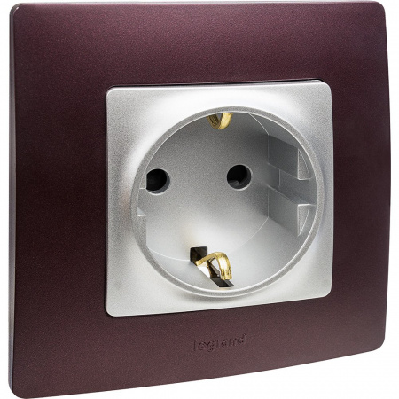 Legrand Etika Алюминий Розетка с/з со шторками, винтовые клеммы, 16А, 250 В