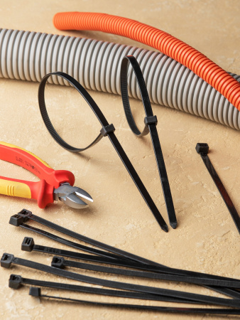 EKF Basic Хомут нейлоновый черный (8,2х500) (100шт.)