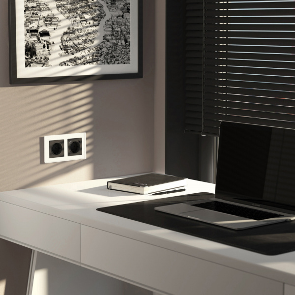 Рамка из стекла на 2 поста Senso белый soft-touch W0023101