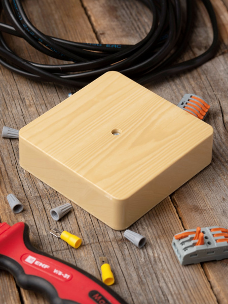 EKF PROxima Коробка разветвительная KMP-030-032 (100х100х28) светлое дерево