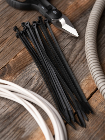 EKF Basic Хомут нейлоновый черный (3,6х180) (100шт.)