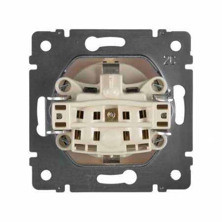 Legrand Valena Крем Розетка 1-ая с/з с защитными шторками
