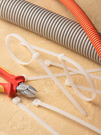 EKF Basic Хомут нейлоновый (8,2х500) (100шт.)