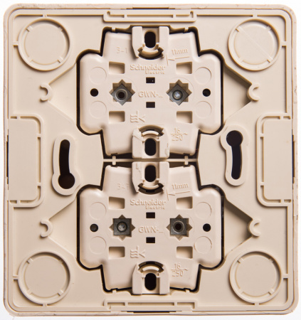 SE Этюд наруж Дача Сосна Розетка 4-ая с/з со шторками