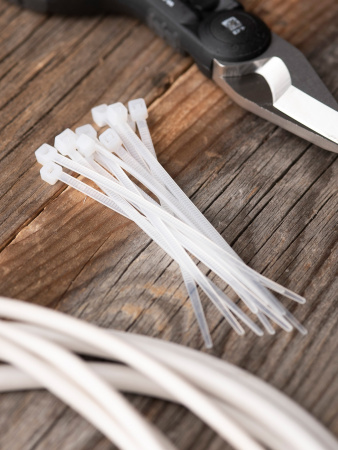 EKF Basic Хомут нейлоновый (2,5х100) (100шт.)