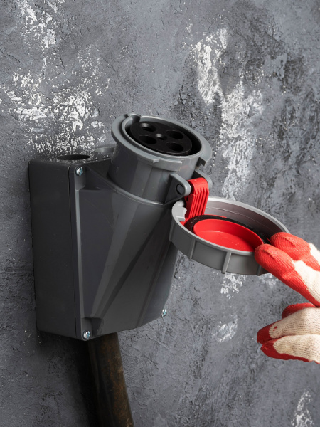 EKF PROxima Розетка стационарная наружная 1342 3Р+РЕ 63А 380В IP67